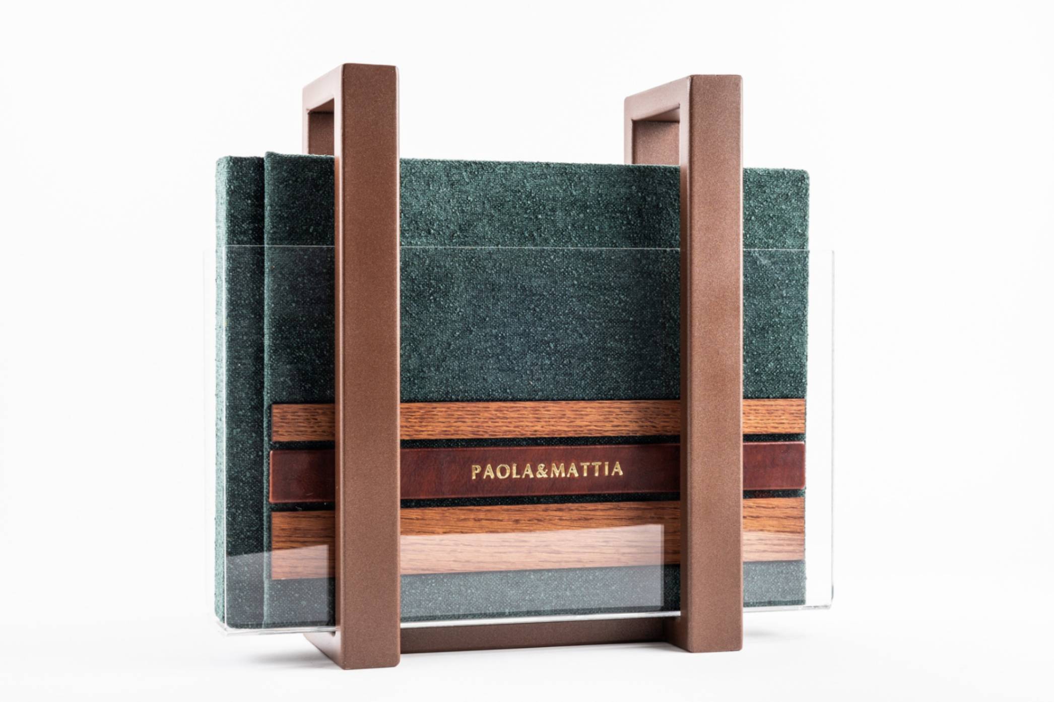 1757578561581_small_F48A2109